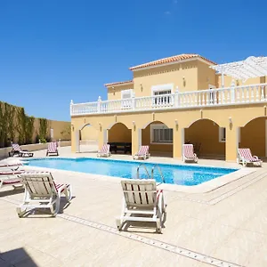 Luxurious 1,5 Kilometers From , Costa Adeje (Tenerife) Spagna